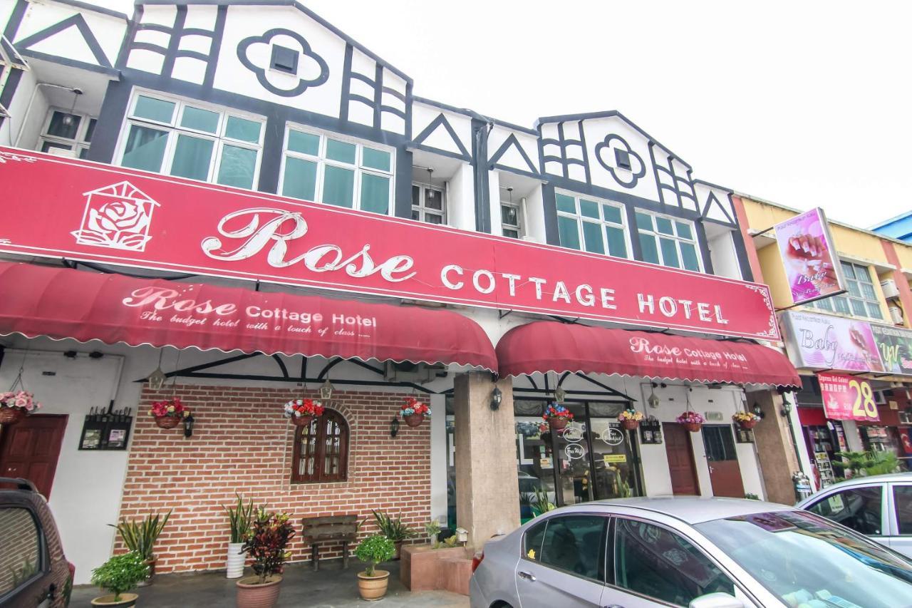 ג'והור בהרו Rose Cottage Hotel Taman Daya מראה חיצוני תמונה