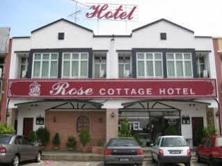 ג'והור בהרו Rose Cottage Hotel Taman Daya מראה חיצוני תמונה
