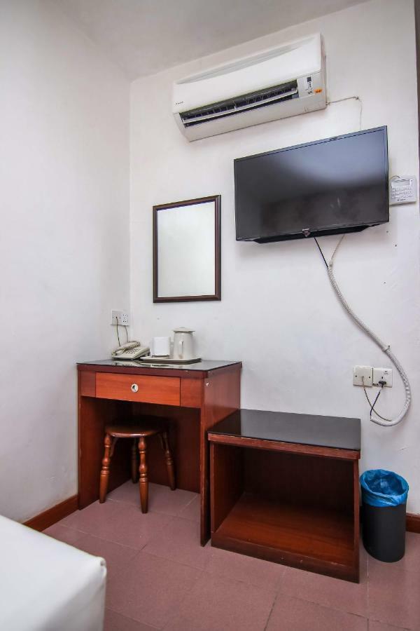 ג'והור בהרו Rose Cottage Hotel Taman Daya מראה חיצוני תמונה